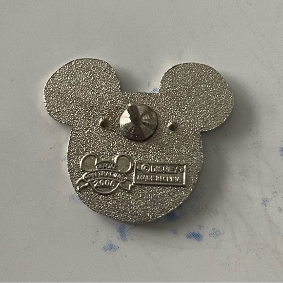 Disney 2006 Vintage Mickey Mouse Head - Picture 2 of 3